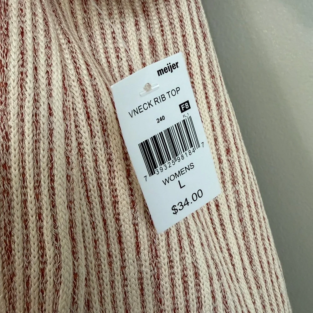 Relaxed V-Neck Short Sleeve Top in Blush Stripe - Picture 3 of 5